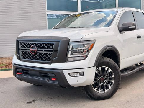 Used 2023 Nissan Titan PRO-4X w/ Pro-4x Convenience Package AWD/4WD image 4