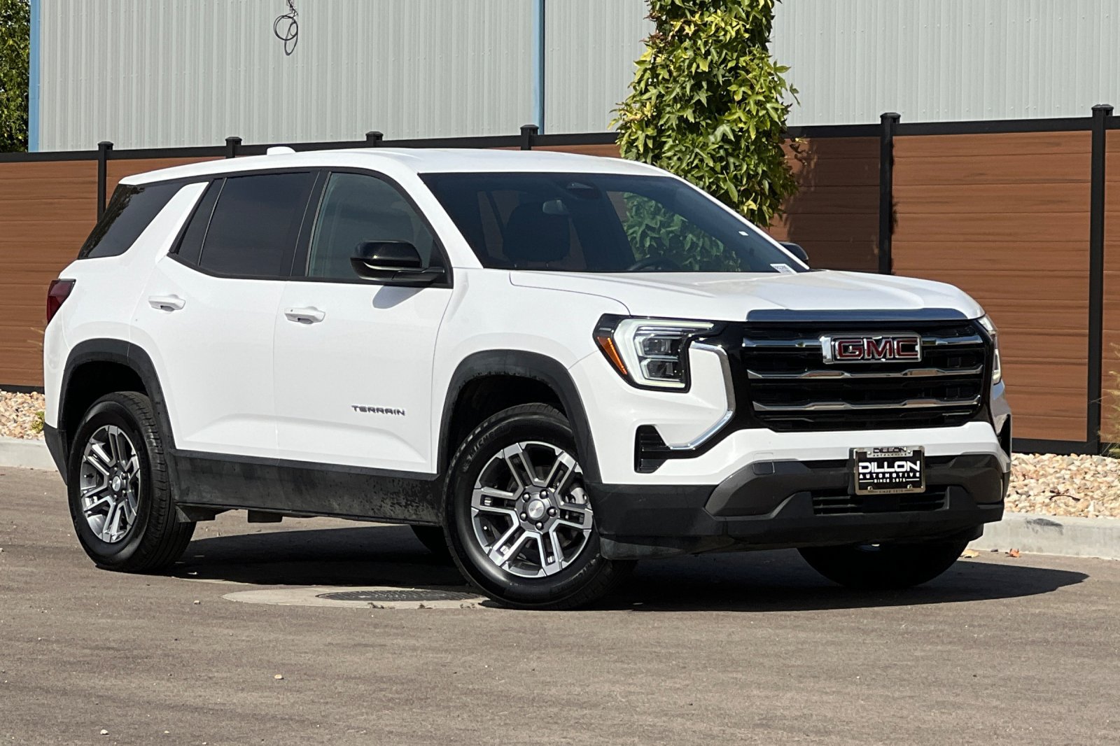 Used 2026 GMC Terrain Elevation AWD/4WD image 2