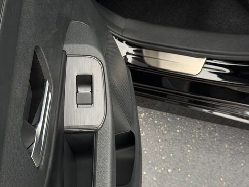 New 2026 Nissan Sentra SR w/ SR Premium Package FWD image 17