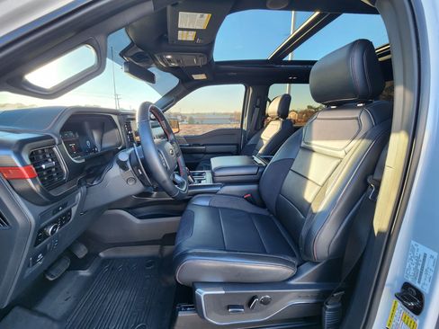 Used 2025 Ford F150 Raptor image 19