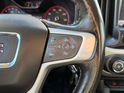 Used 2016 GMC Canyon SLE image 19
