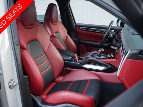 Used 2021 Porsche Cayenne Turbo S AWD/4WD image 25