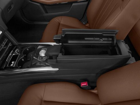 Used 2016 Mercedes-Benz E 350 Sedan image 9