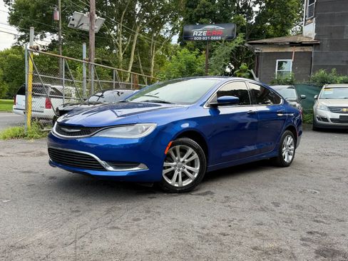Used 2015 Chrysler 200 Limited FWD image 5
