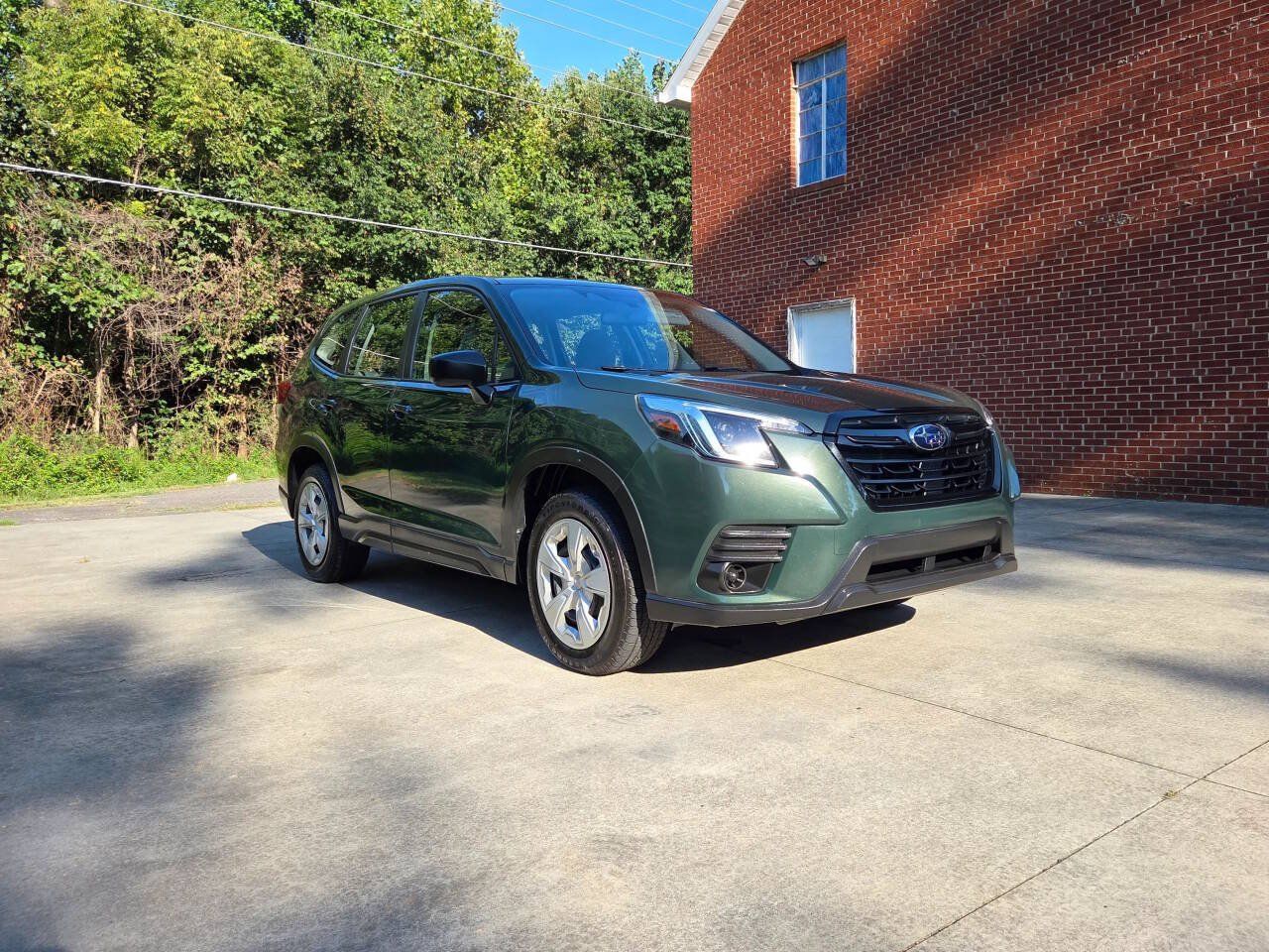 Used 2023 Subaru Forester AWD/4WD image 3