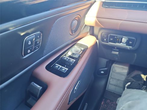 New 2026 Lincoln Nautilus Reserve AWD/4WD image 31