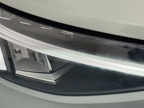 Used 2023 Volvo C40 P8 Recharge Plus image 9