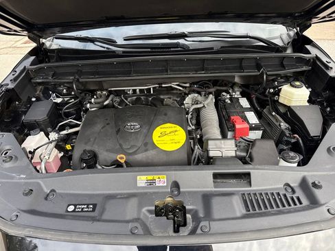 Used 2020 Toyota Highlander Platinum image 32