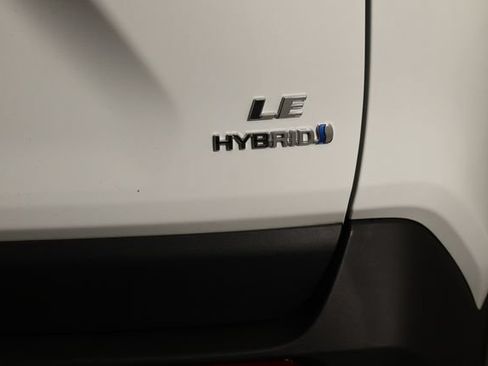 Used 2024 Toyota RAV4 LE AWD/4WD image 37