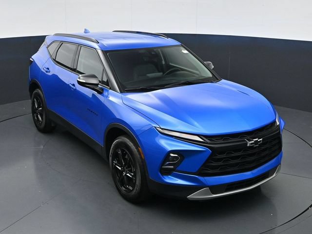 Used 2024 Chevrolet Blazer LT w/ Sound & Technology Package FWD image 33
