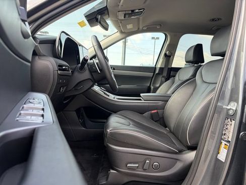 Used 2025 Hyundai Palisade SEL FWD image 18