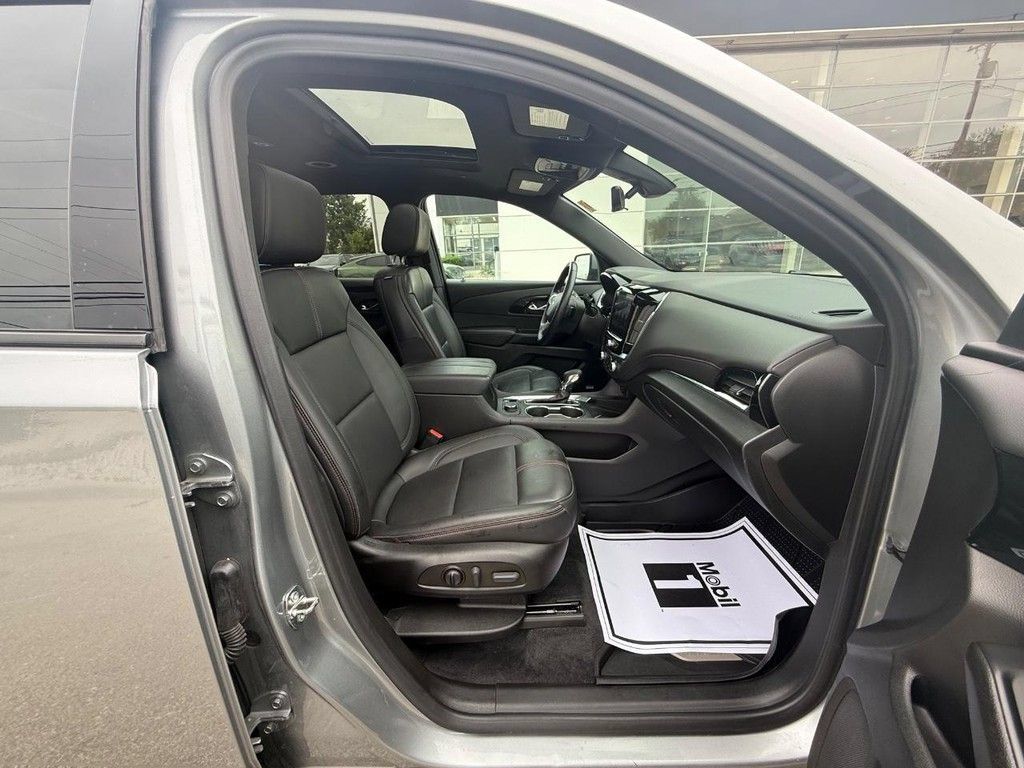 Used 2023 Chevrolet Traverse RS w/ LPO, Floor Liner Package AWD/4WD image 12