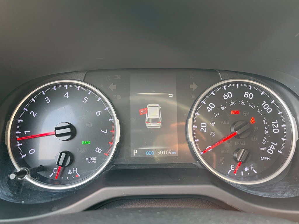 Used 2019 Toyota RAV4 XLE w/ Convenience Package FWD image 17