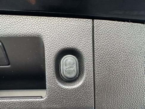 Used 2019 Chevrolet Tahoe Premier image 25