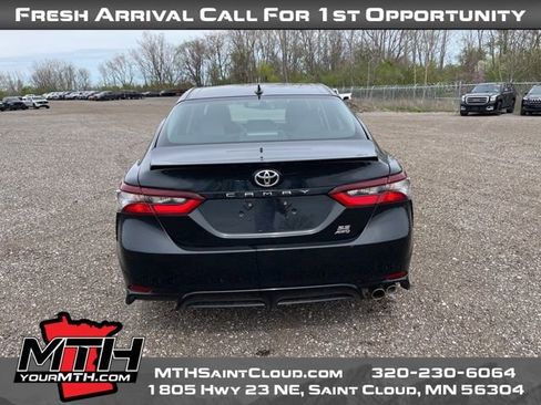 Used 2024 Toyota Camry SE AWD/4WD image 10