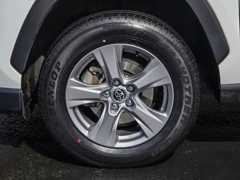 Used 2023 Toyota RAV4 XLE w/ Convenience Package image 25