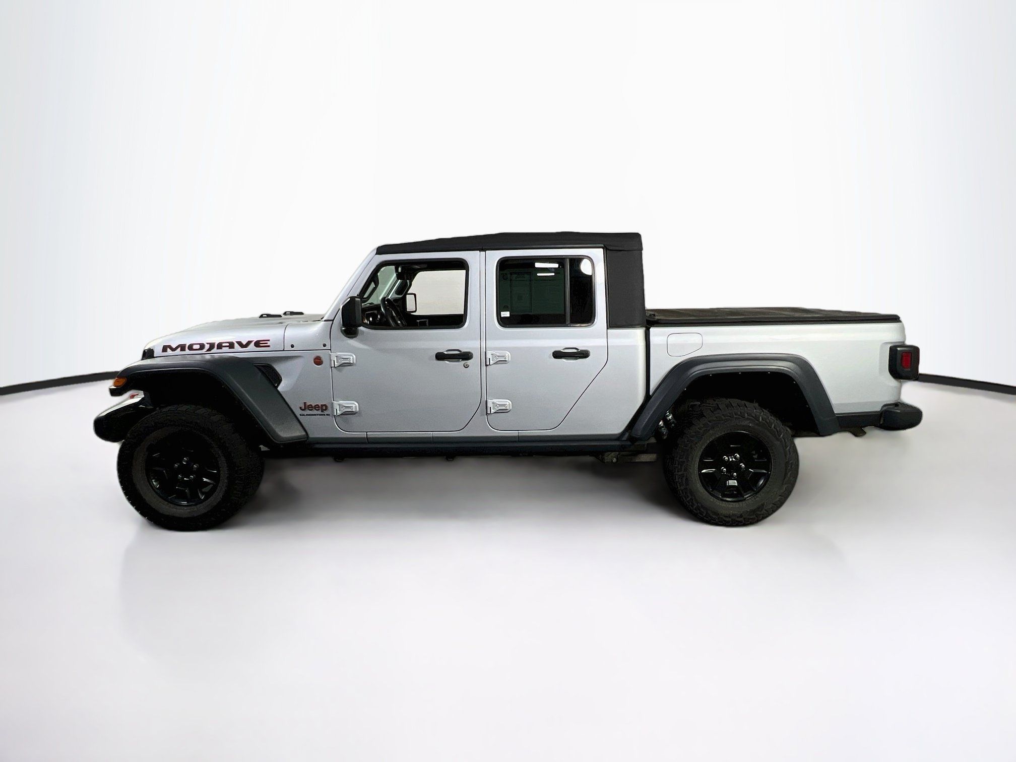 Used 2023 Jeep Gladiator Mojave w/ Cold Weather Group AWD/4WD image 8