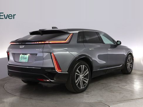 Used 2023 Cadillac Lyriq 2WD image 3