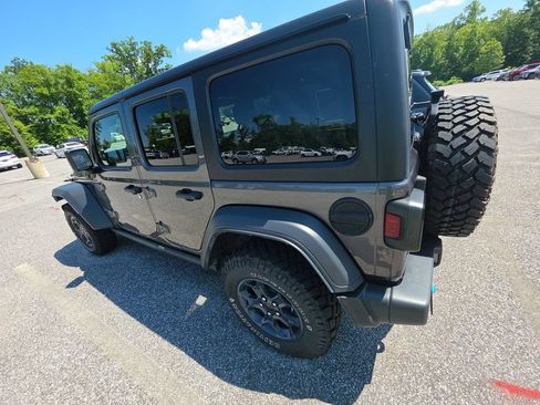 Used 2023 Jeep Wrangler Unlimited w/ Cold Weather Group AWD/4WD image 4