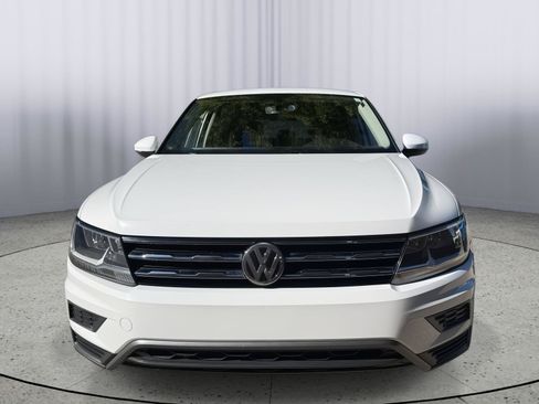 Used 2021 Volkswagen Tiguan SE AWD/4WD image 2