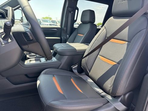 New 2026 GMC Sierra 2500 AT4 w/ AT4 Premium Plus Package AWD/4WD image 17