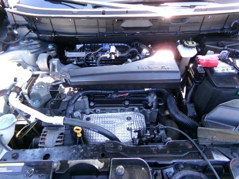 Used 2015 Nissan Rogue S AWD/4WD image 28