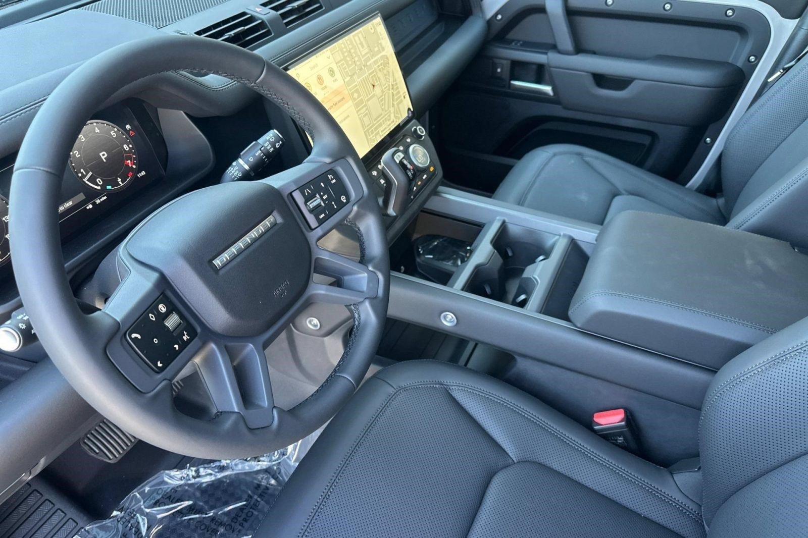New 2026 Land Rover Defender 110 S AWD/4WD image 4