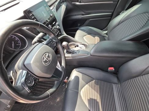 Used 2021 Toyota Camry SE FWD image 12