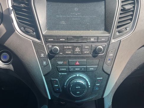 Used 2017 Hyundai Santa Fe Sport image 8