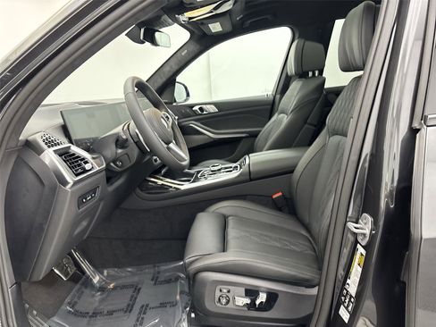 New 2026 BMW X7 xDrive40i w/ Executive Package image 25