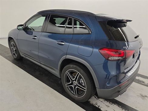 Used 2022 Mercedes-Benz GLA 250 4MATIC w/ AMG Line image 6