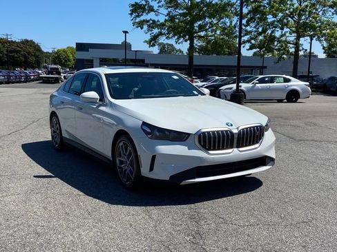 Used 2025 BMW i5 xDrive40 w/ Premium Package AWD/4WD image 1