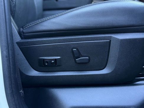 Used 2018 RAM 1500 Laramie w/ Convenience Group AWD/4WD image 23