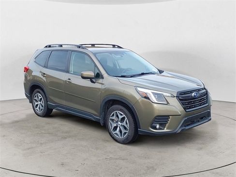 Used 2024 Subaru Forester Premium image 7