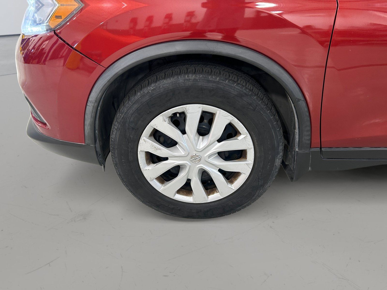 Used 2016 Nissan Rogue S FWD image 9