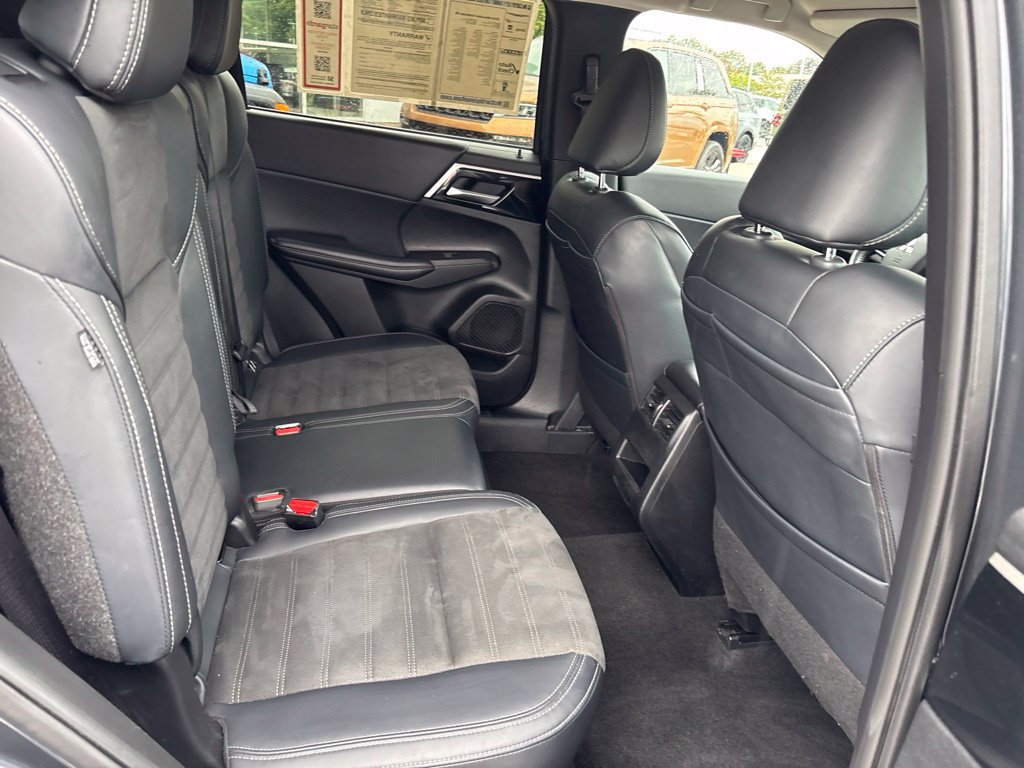 Used 2024 Mitsubishi Outlander SE FWD image 19