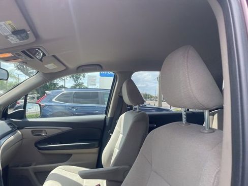 Used 2016 Honda Pilot EX image 11