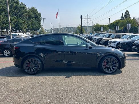Used 2022 Tesla Model Y Performance AWD/4WD image 8