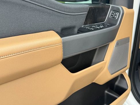 Used 2024 Ford F250 Lariat w/ Chrome Package image 16