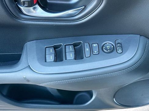 Used 2024 Honda HR-V LX image 17