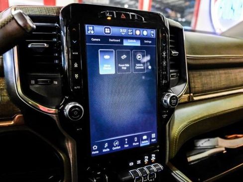 Used 2022 RAM 2500 Limited image 27