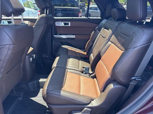 Used 2022 Ford Explorer King Ranch w/ Premium Technology Package image 30