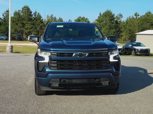 Used 2023 Chevrolet Silverado 1500 RST w/ Z71 Off-Road Package AWD/4WD image 3