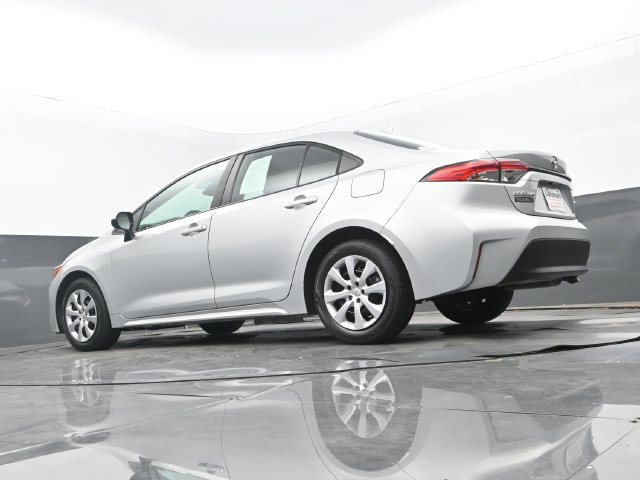 Used 2023 Toyota Corolla LE FWD image 25