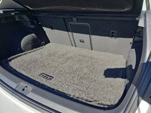 Used 2017 Volkswagen Golf Wolfsburg Edition image 12