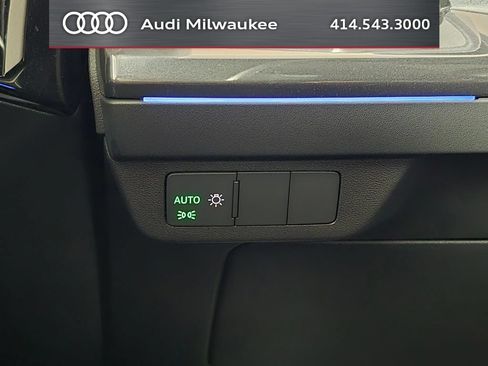 Used 2023 Audi Q4 e-tron Premium Plus w/ Premium Plus AWD/4WD image 40