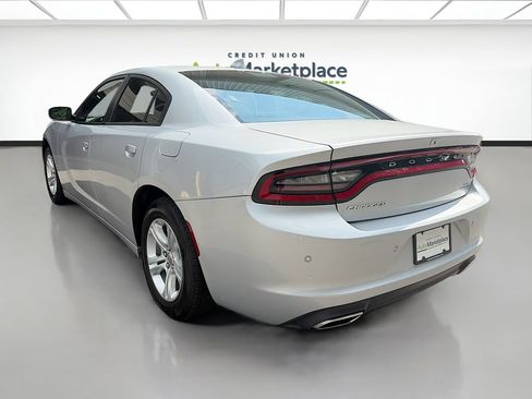 Used 2023 Dodge Charger SXT RWD image 5