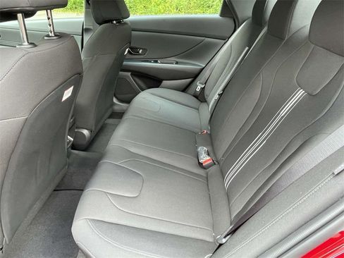 New 2025 Hyundai Elantra Sport image 10
