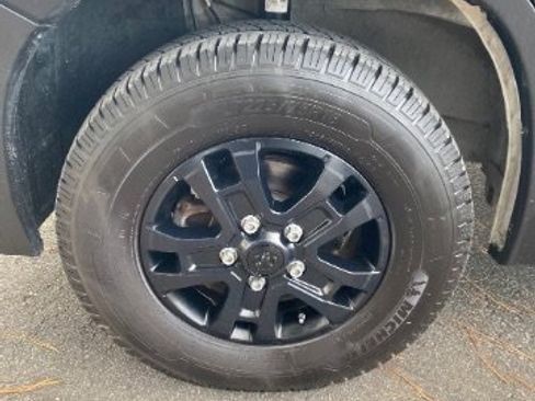 Used 2023 RAM ProMaster 2500 w/ Black Appearance Package image 28