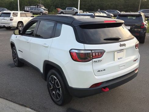 Used 2024 Jeep Compass Trailhawk AWD/4WD image 11